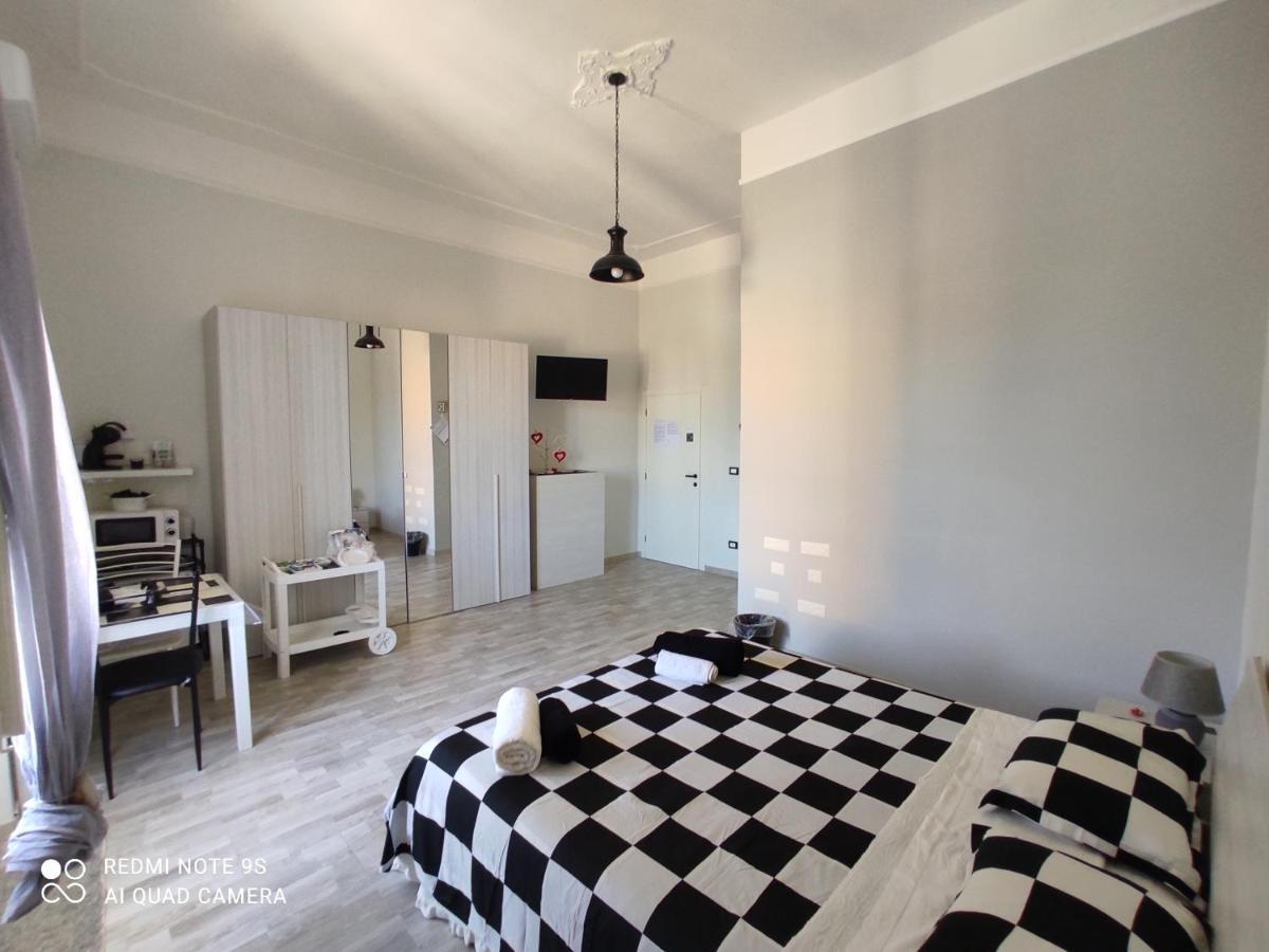 Scacco Matto Holiday House Taranto Luaran gambar