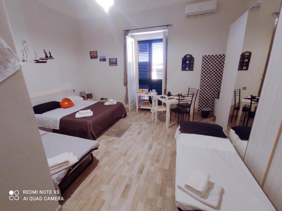 Scacco Matto Holiday House Taranto Luaran gambar